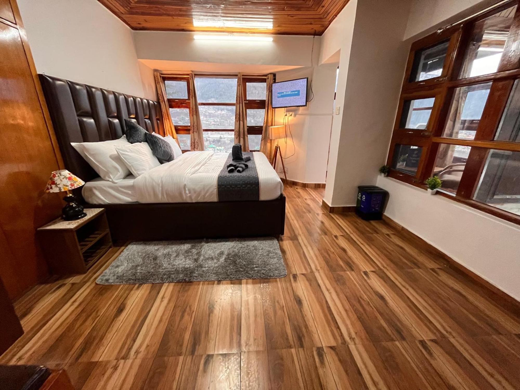 Himalayan River Mountain View 2 Bedrooms Cottage, Manali エクステリア 写真