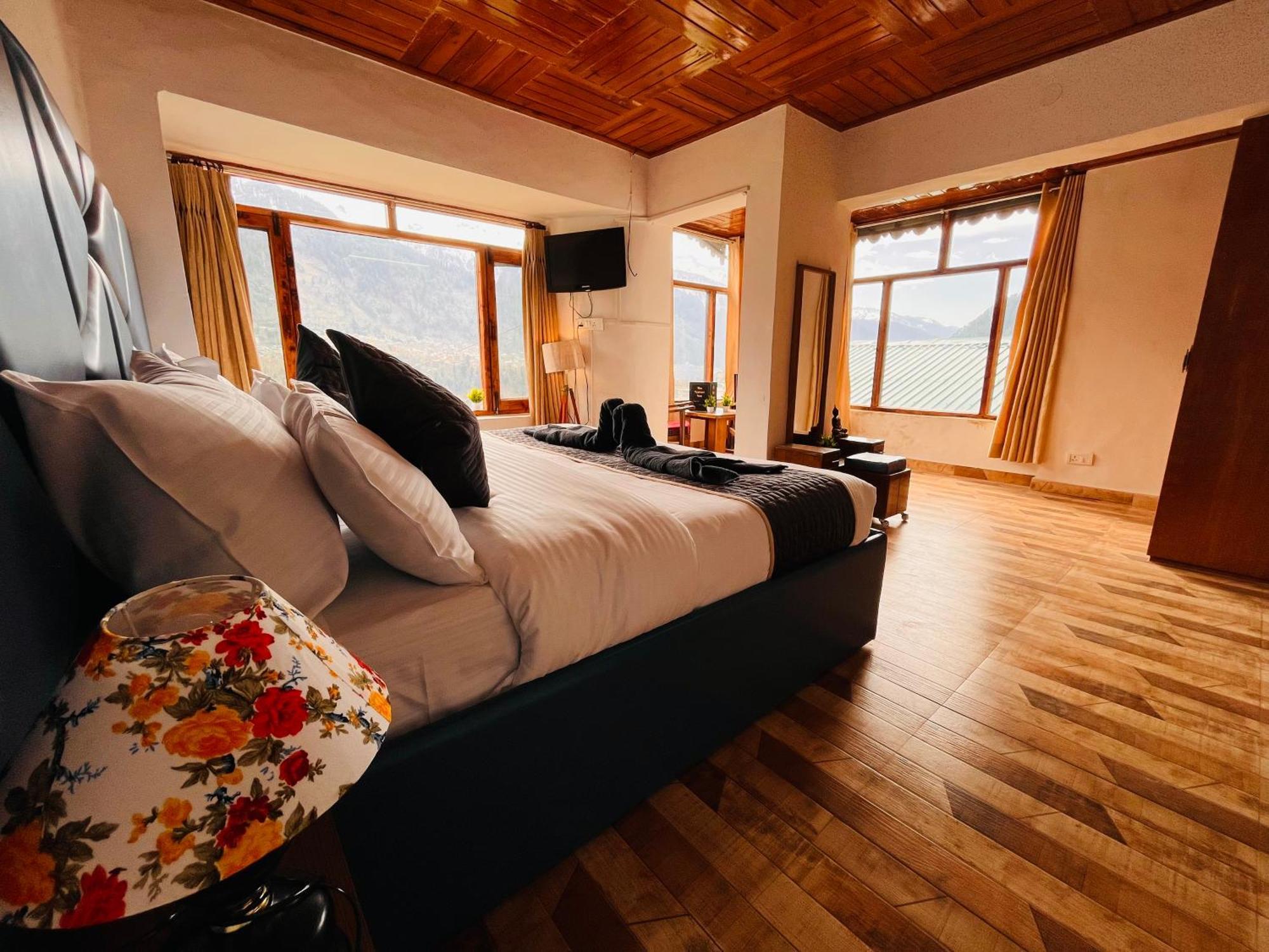 Himalayan River Mountain View 2 Bedrooms Cottage, Manali エクステリア 写真